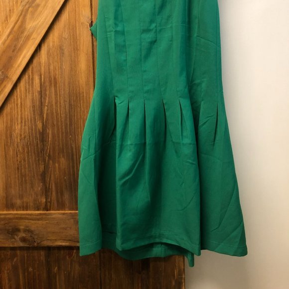 Women's Dress - Picture 4 of 4